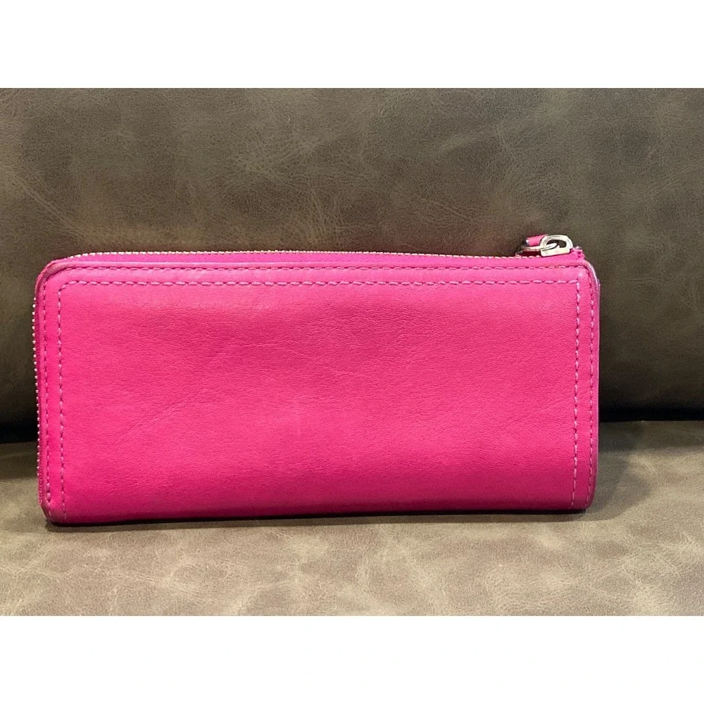 Coach‎ Wallet Women's Fuchsia Legacy Leather Slim Zip Around Clutch Organizer
